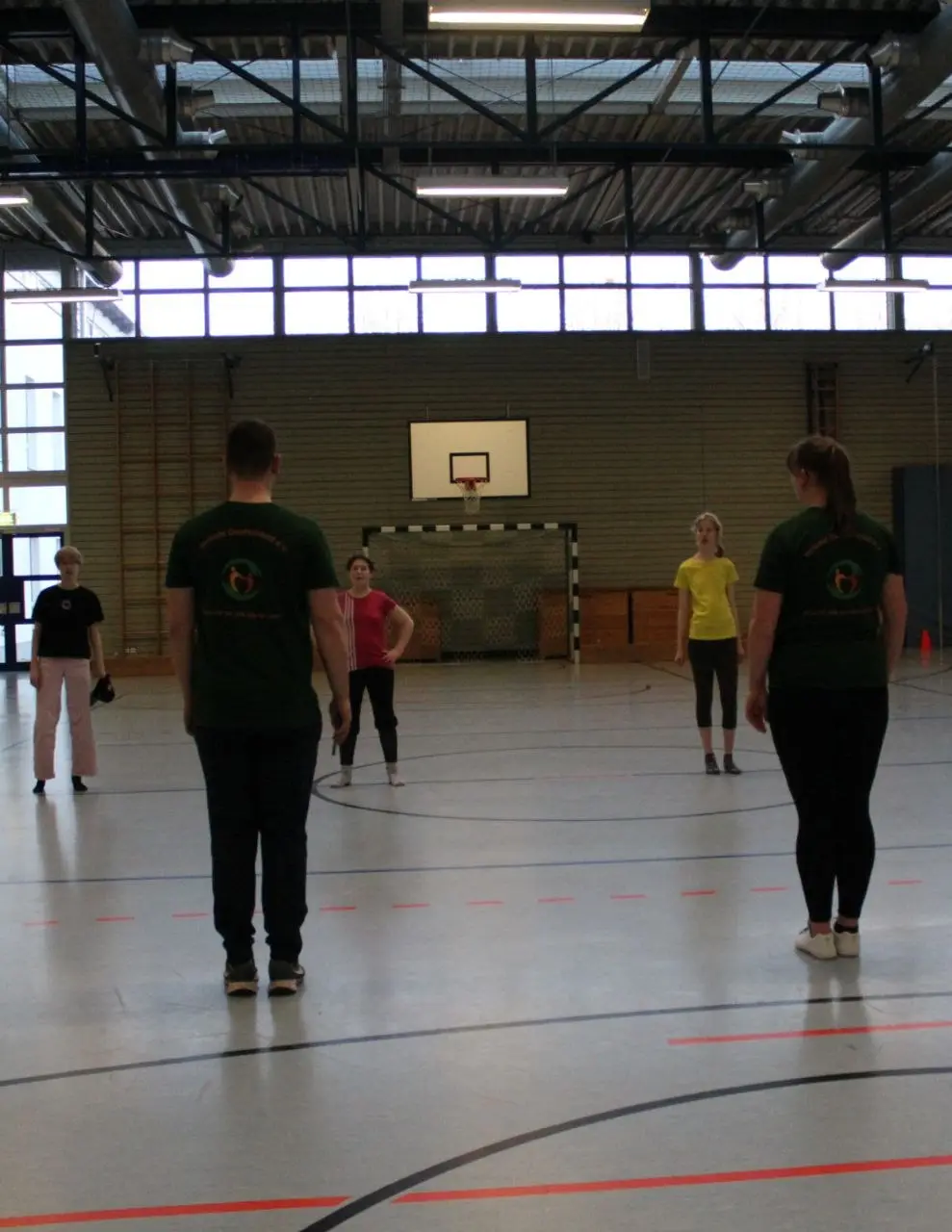 Sportgruppe in der Halle